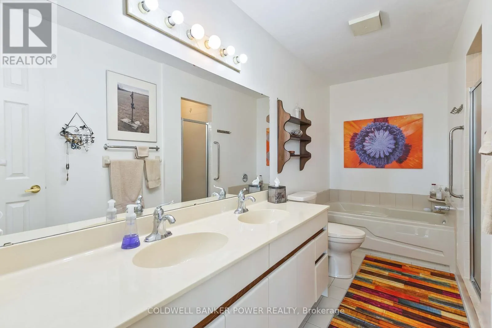 602 - 19 KING STREET, #602