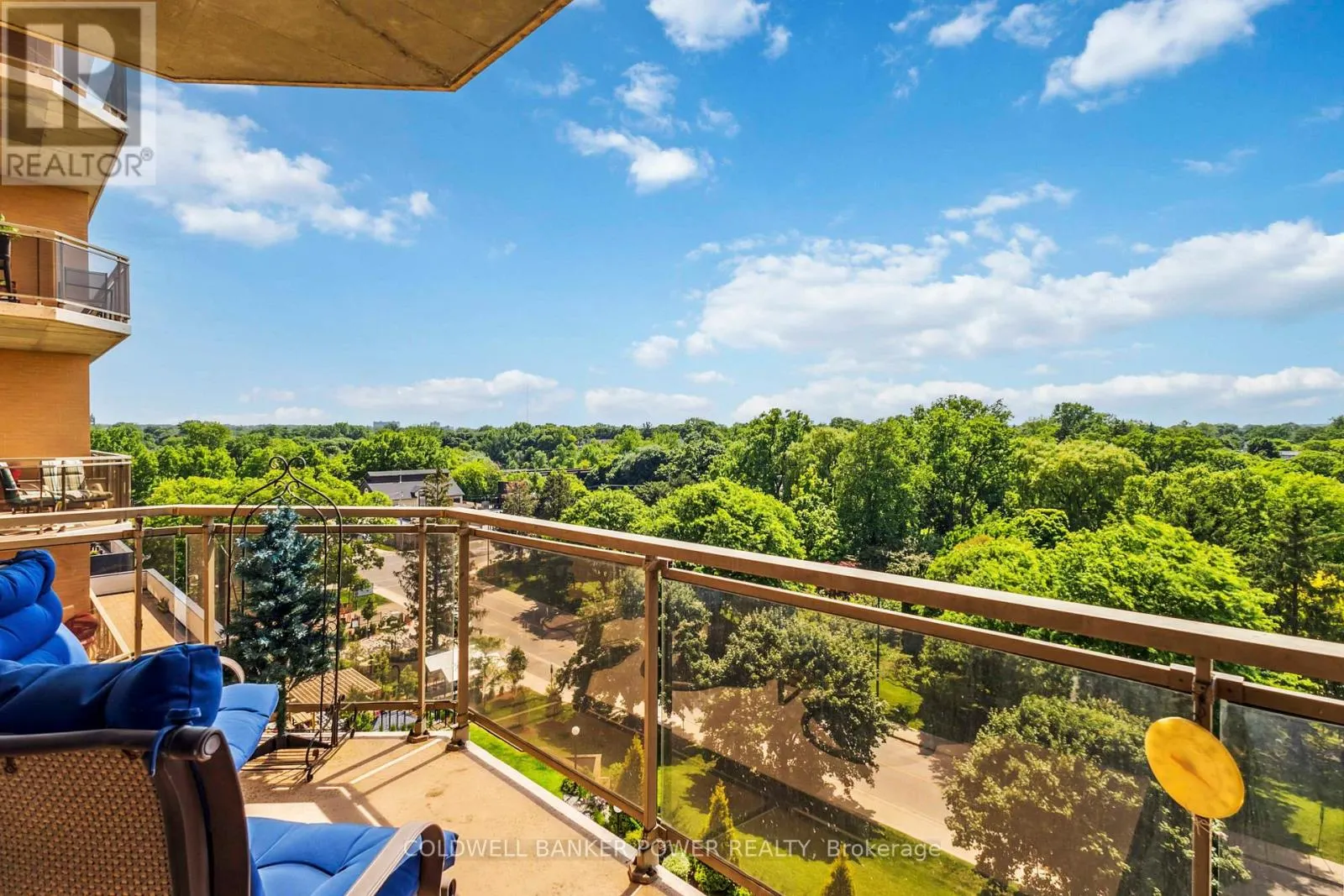 602 - 19 KING STREET, #602