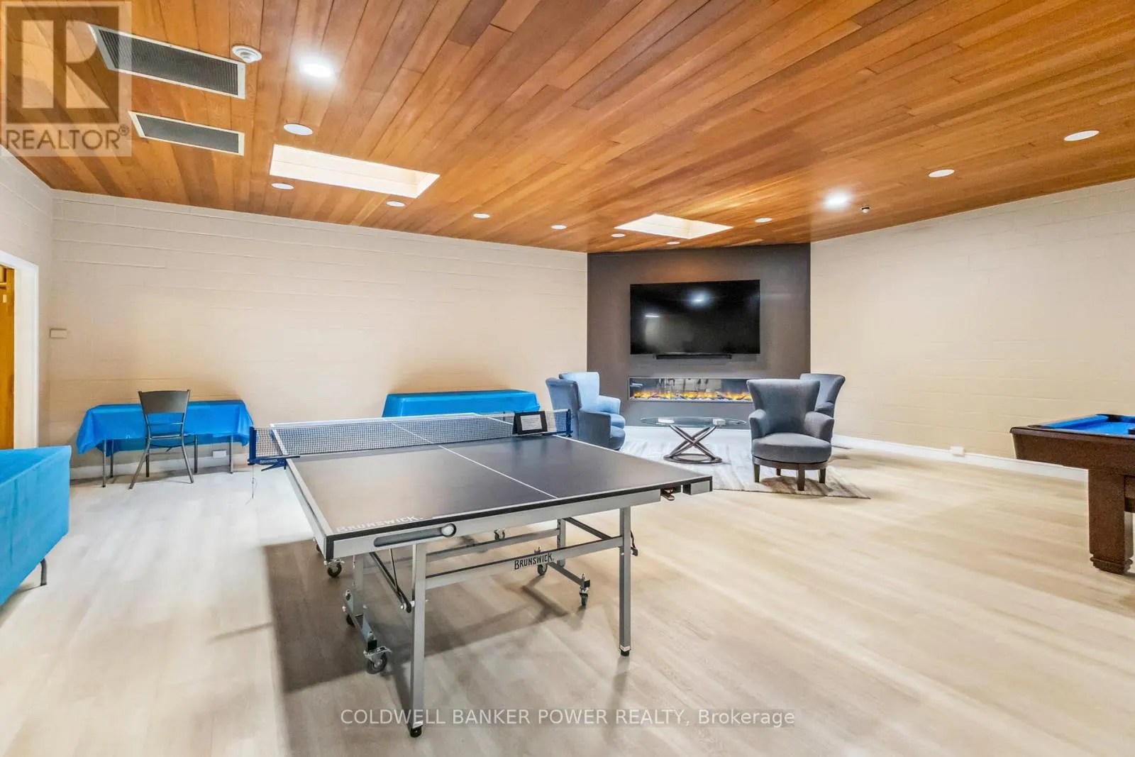 602 - 19 KING STREET, #602