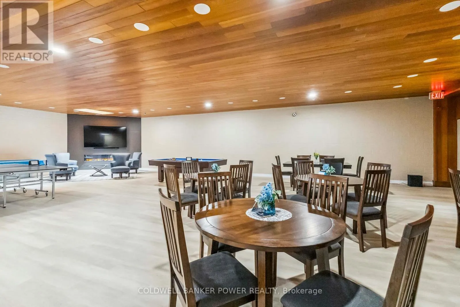 602 - 19 KING STREET, #602