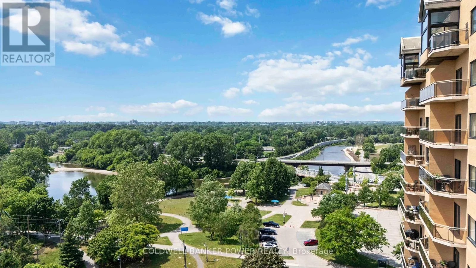 602 - 19 KING STREET, #602