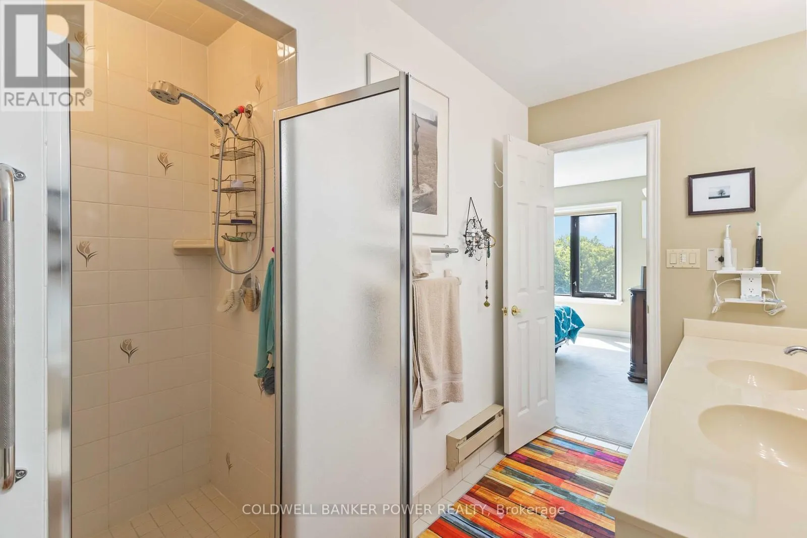 602 - 19 KING STREET, #602