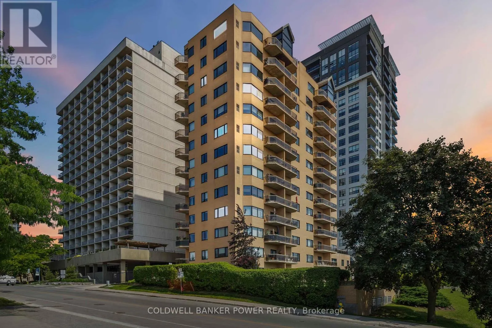 602 - 19 KING STREET, #602