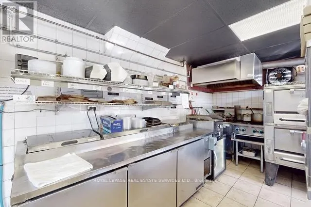 872 UPPER SHERMAN AVENUE