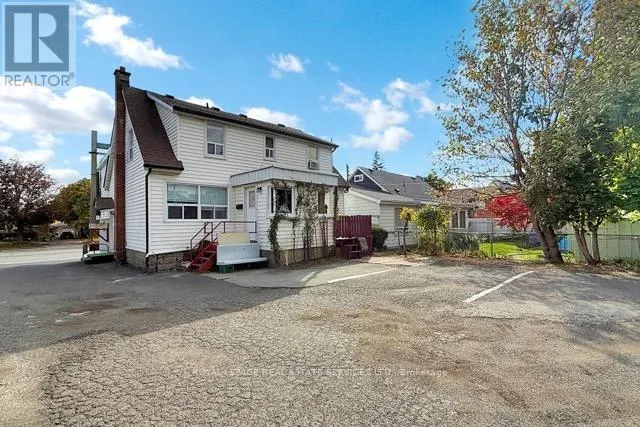 872 UPPER SHERMAN AVENUE