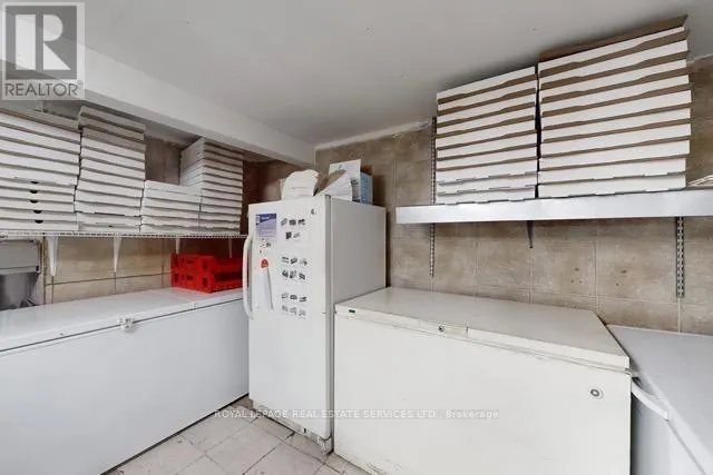 872 UPPER SHERMAN AVENUE