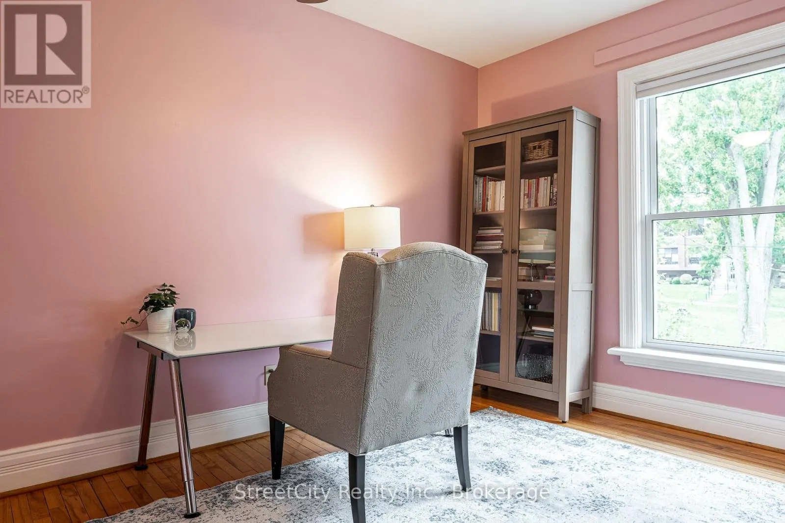 18 WATERLOO STREET N