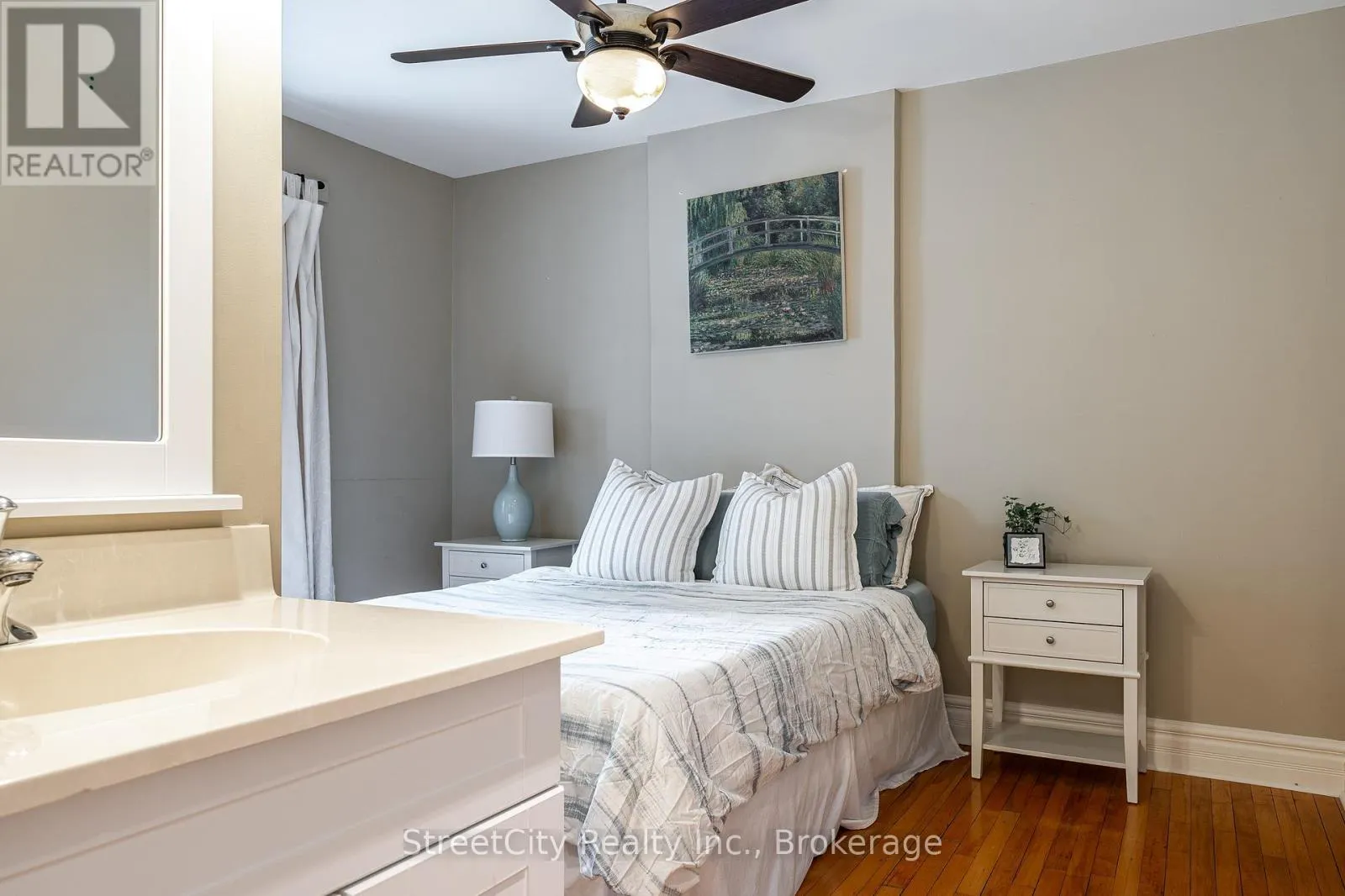 18 WATERLOO STREET N