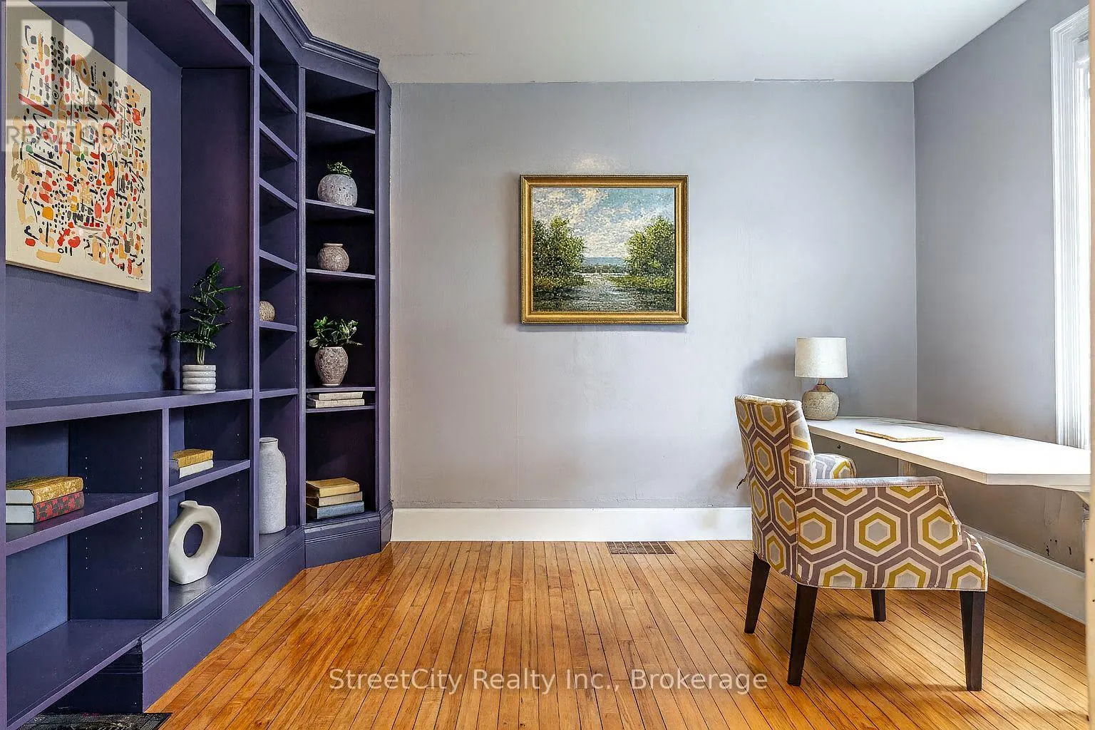 18 WATERLOO STREET N