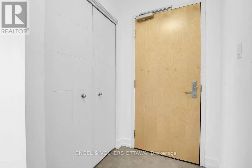 2006 - 179 METCALFE STREET