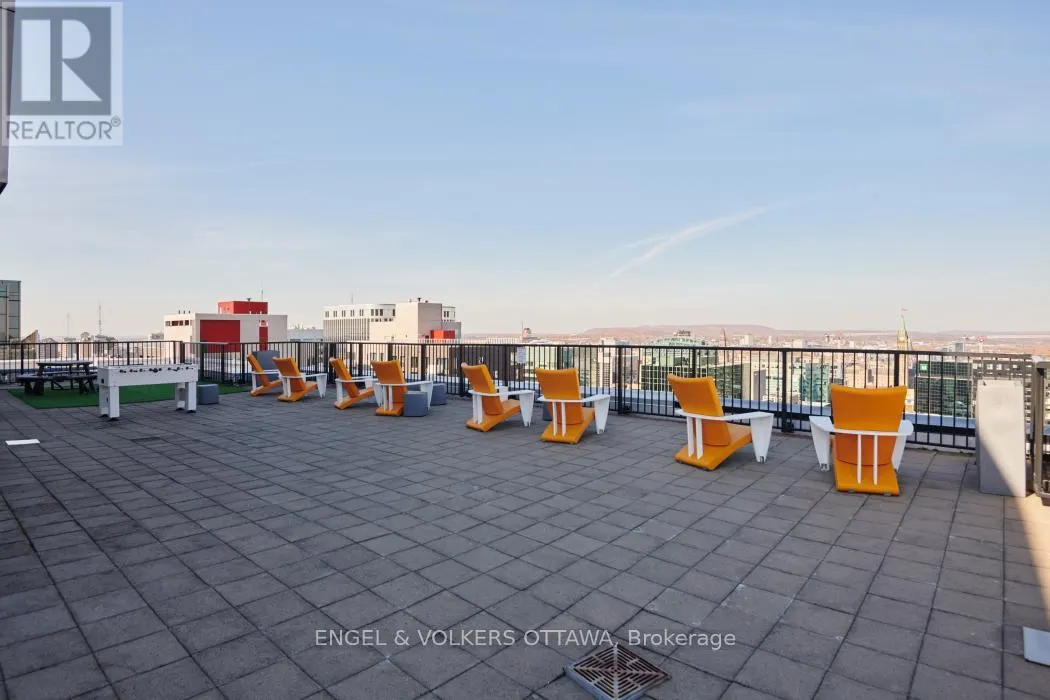 2006 - 179 METCALFE STREET