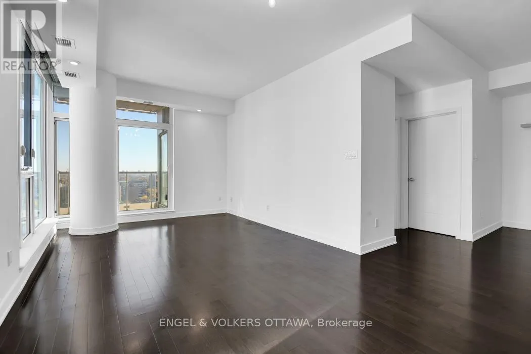 2006 - 179 METCALFE STREET