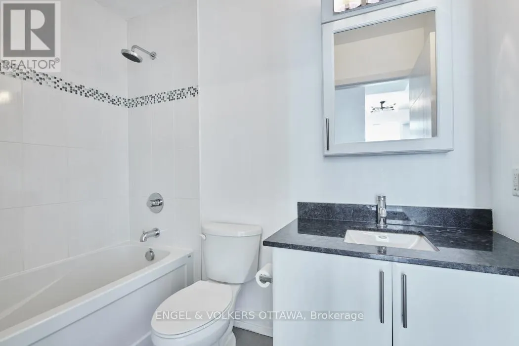 2006 - 179 METCALFE STREET