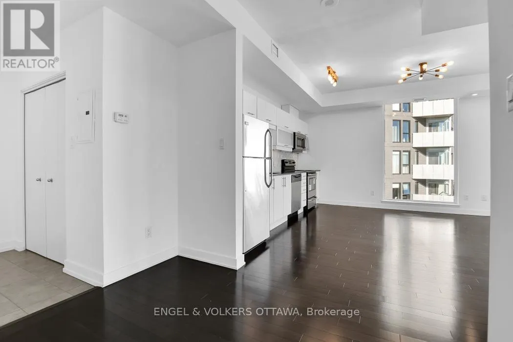 2006 - 179 METCALFE STREET