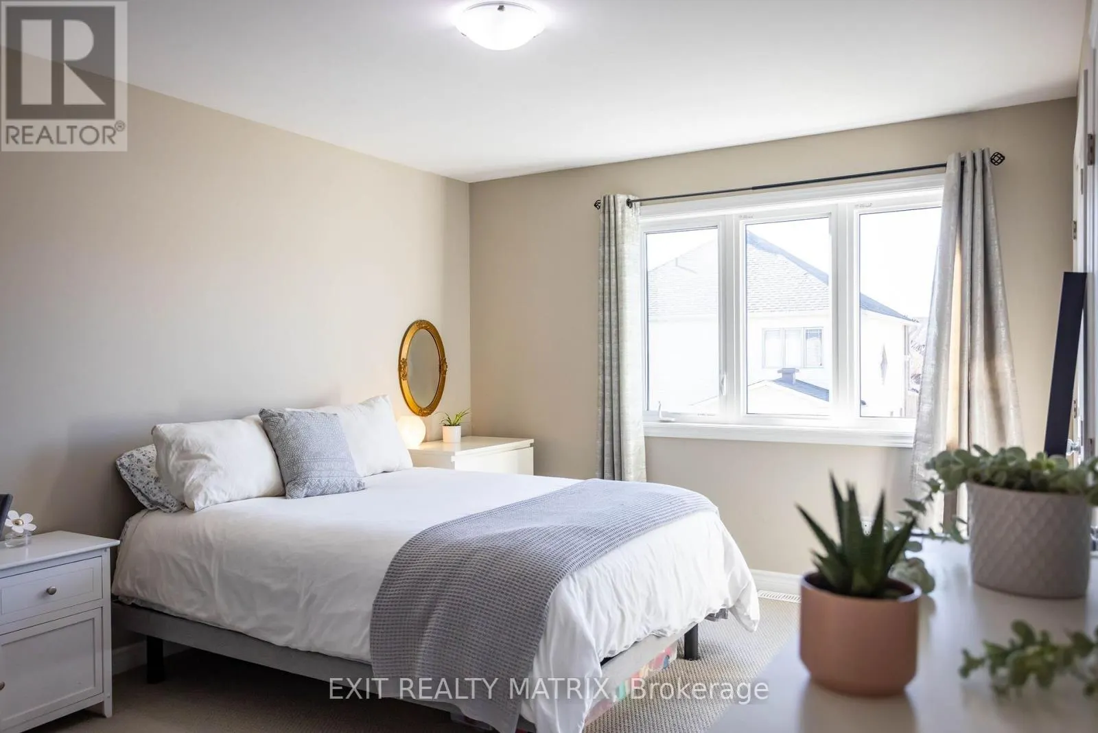 573 STRASBOURG STREET