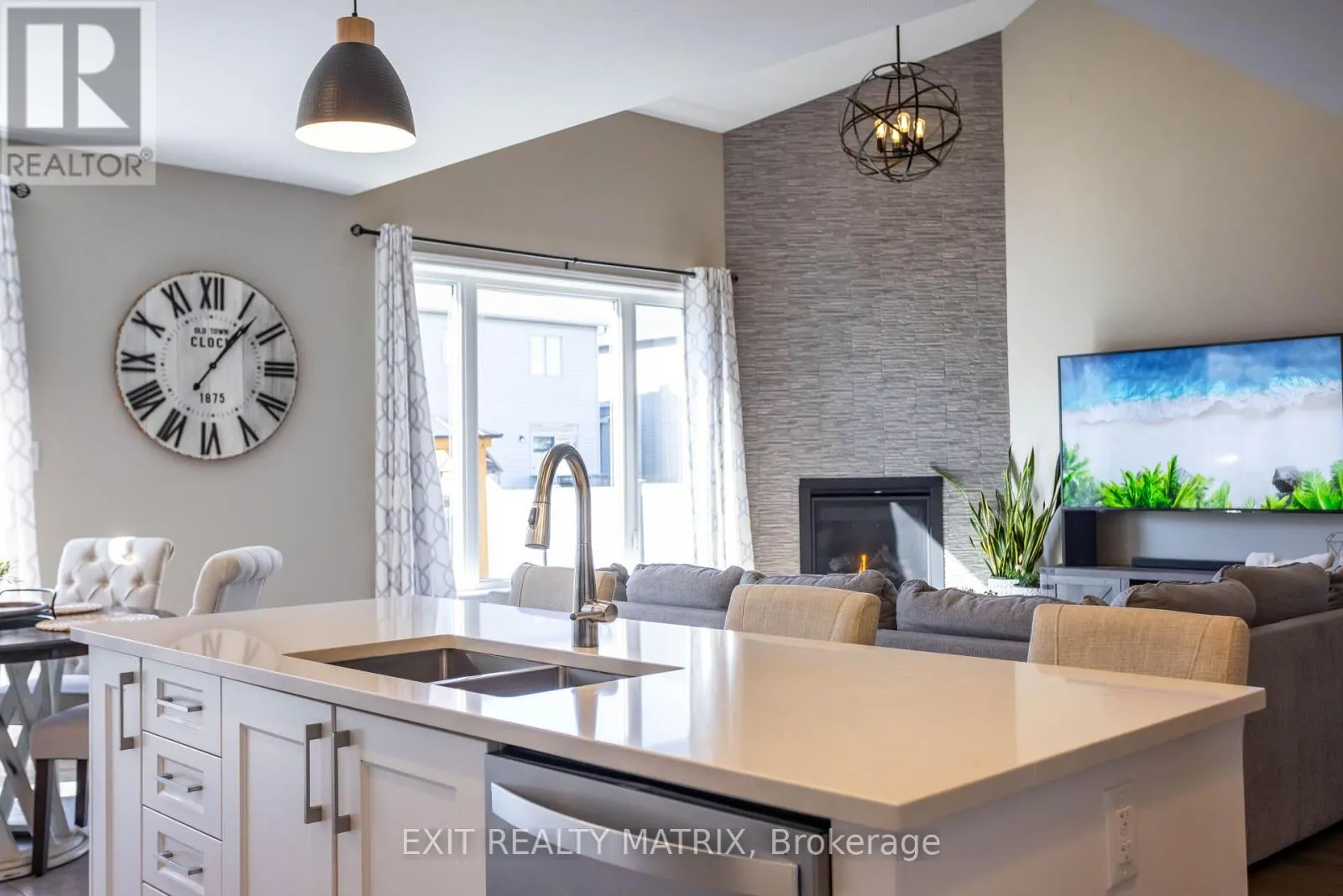 573 STRASBOURG STREET