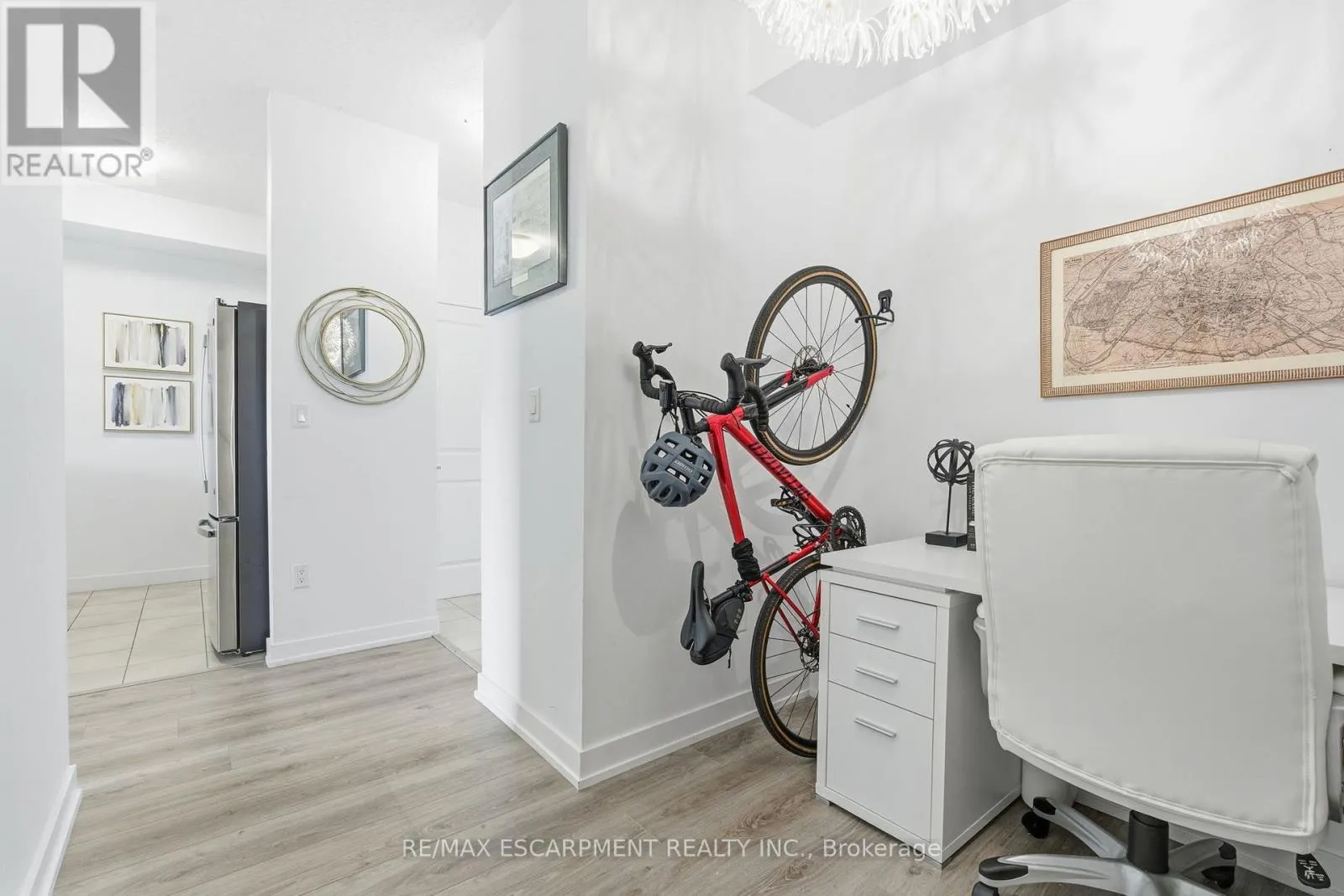 228 - 35 SOUTHSHORE CRESCENT