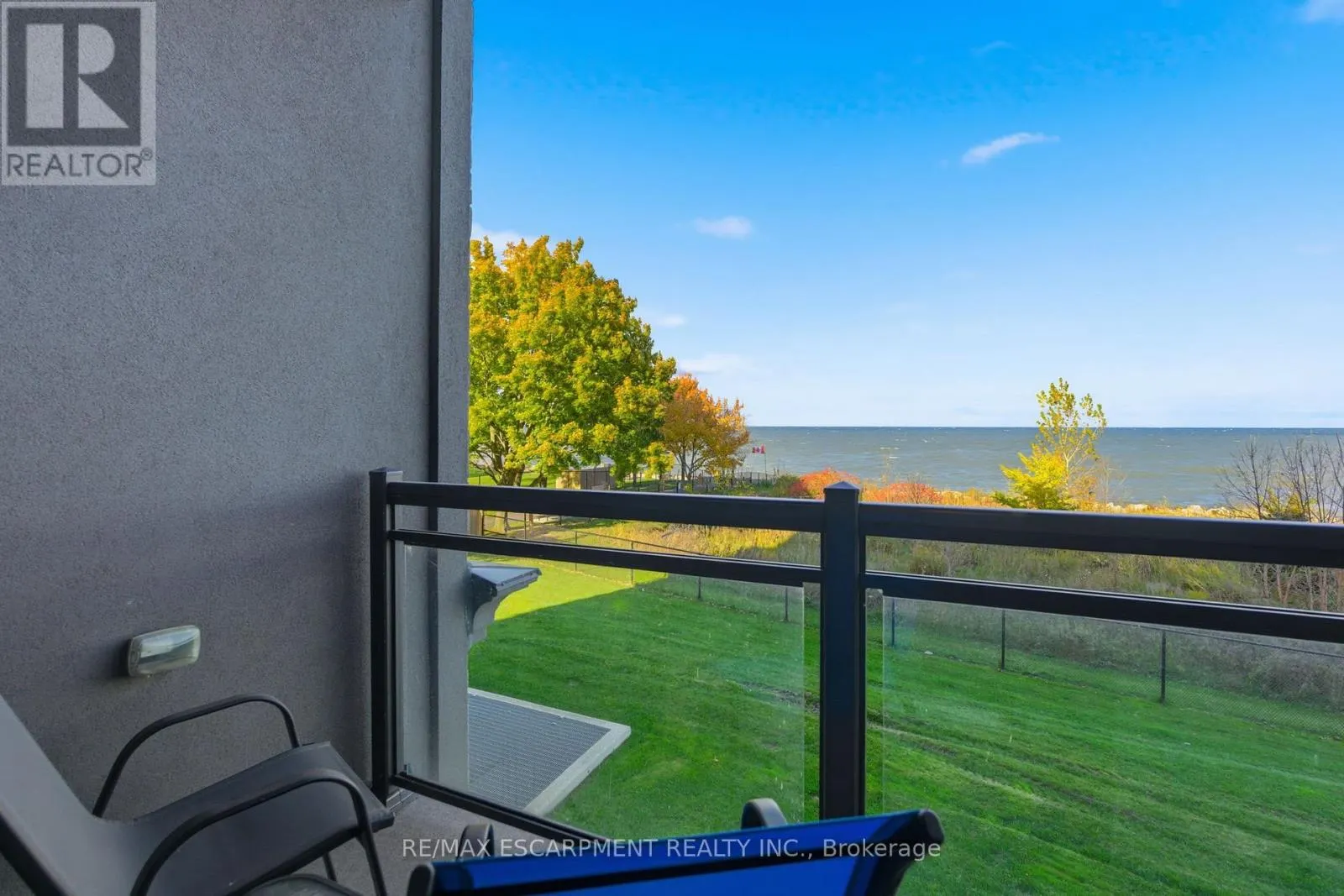 228 - 35 SOUTHSHORE CRESCENT