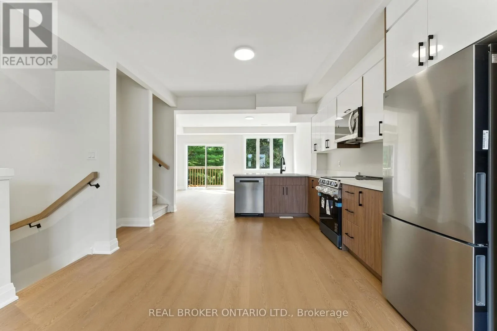 3 - 161 FIFTH AVENUE