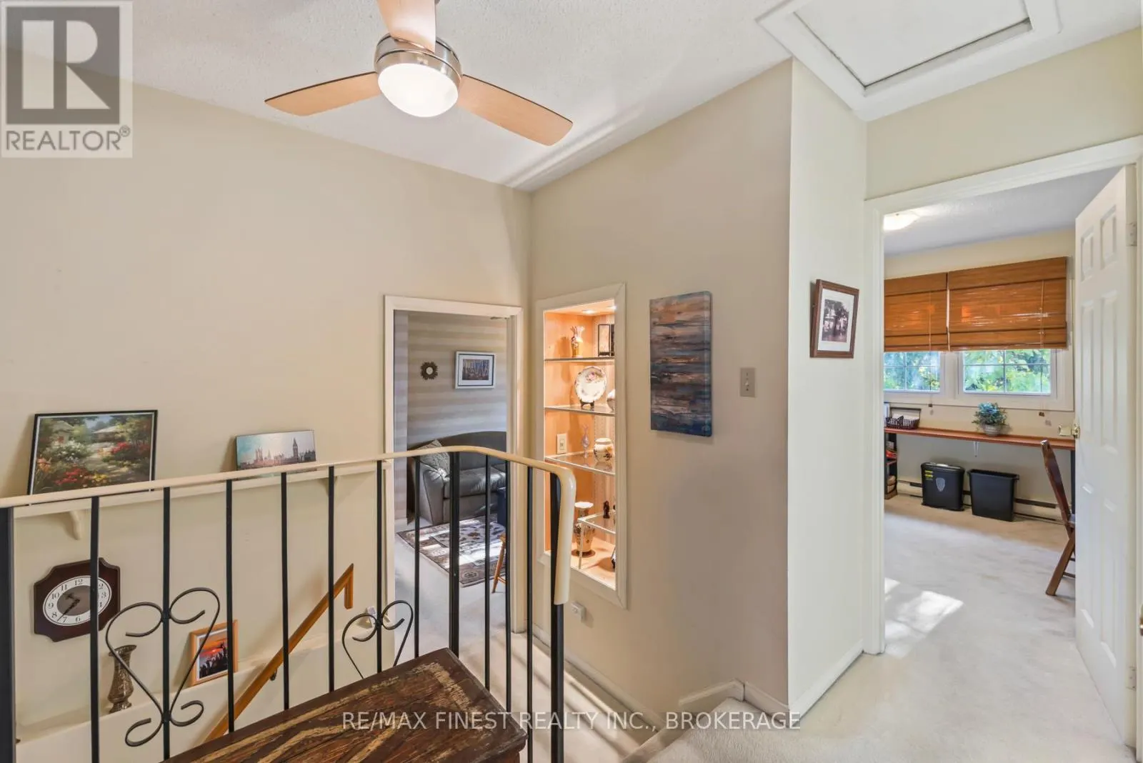 48 - 19 MACPHERSON AVENUE, #48