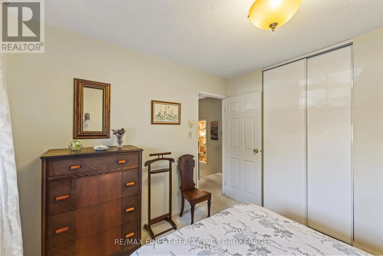 48 - 19 MACPHERSON AVENUE, #48