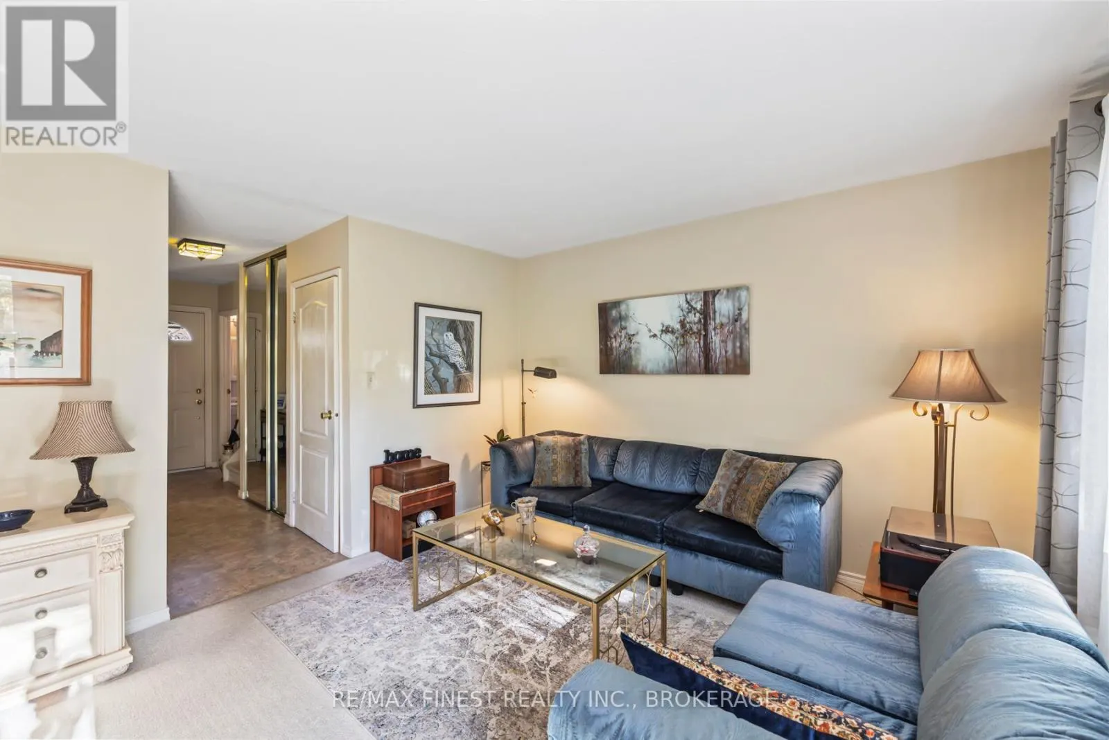 48 - 19 MACPHERSON AVENUE, #48