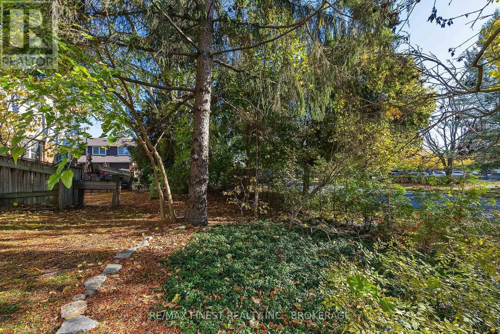 48 - 19 MACPHERSON AVENUE, #48