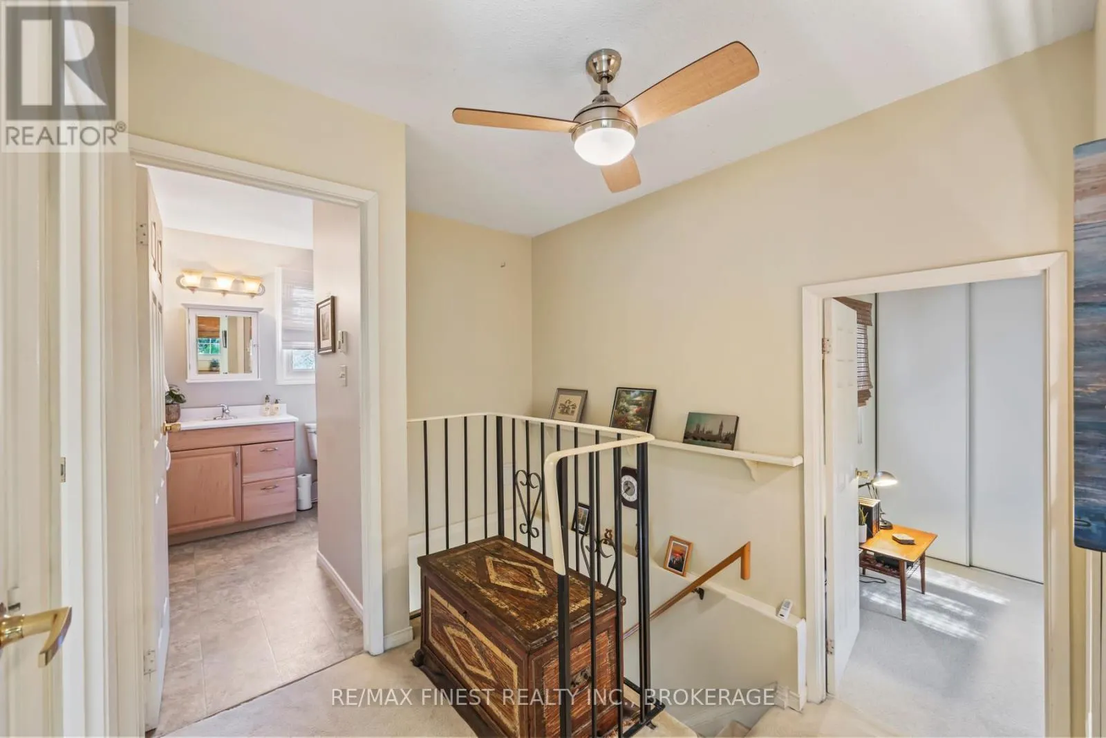 48 - 19 MACPHERSON AVENUE, #48