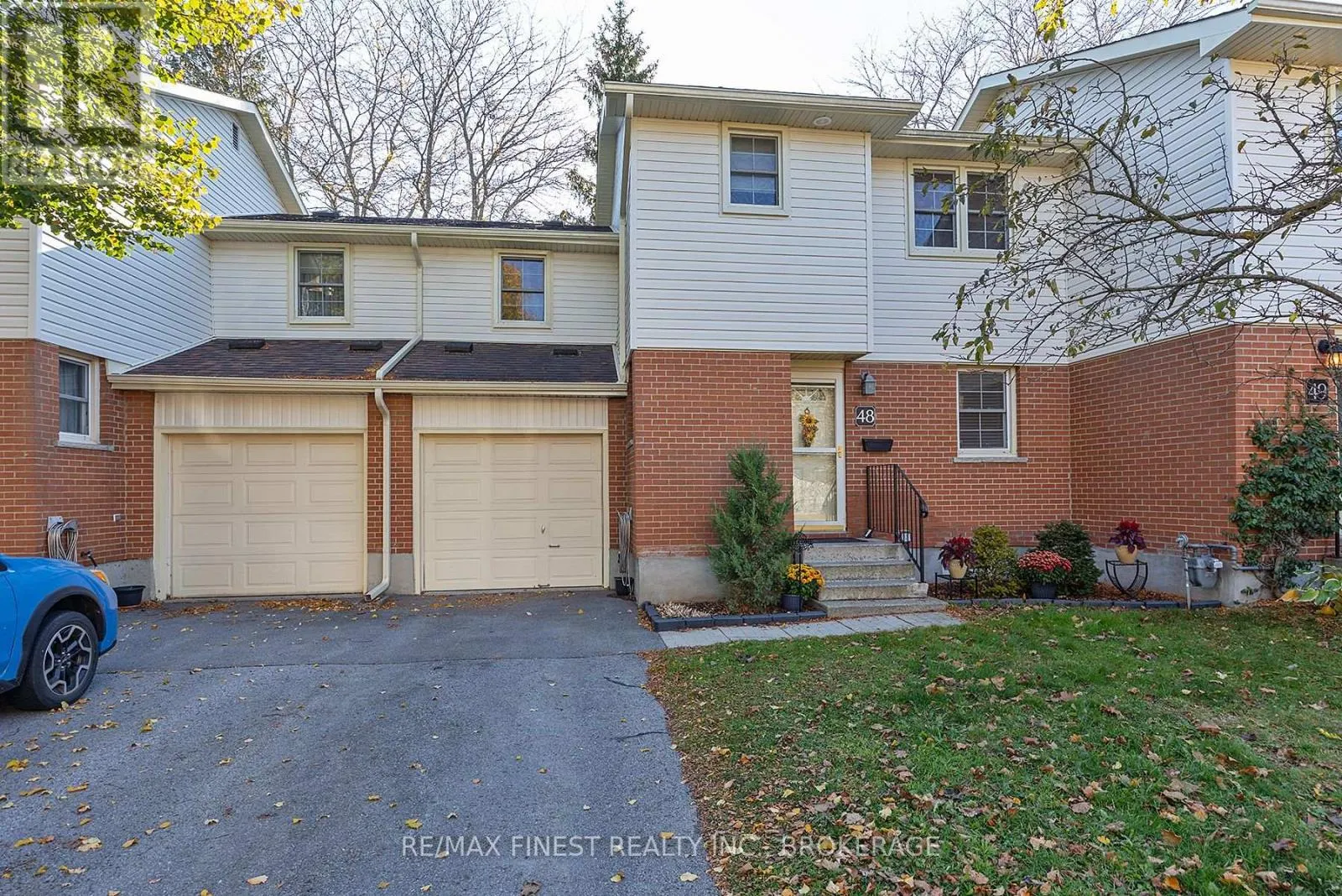 48 - 19 MACPHERSON AVENUE, #48