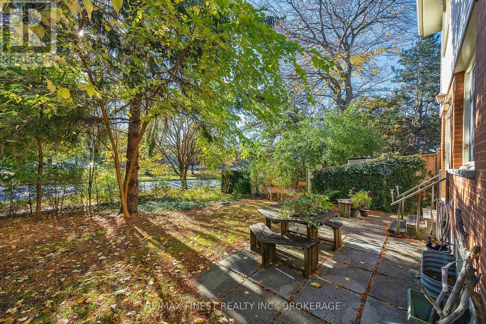 48 - 19 MACPHERSON AVENUE, #48