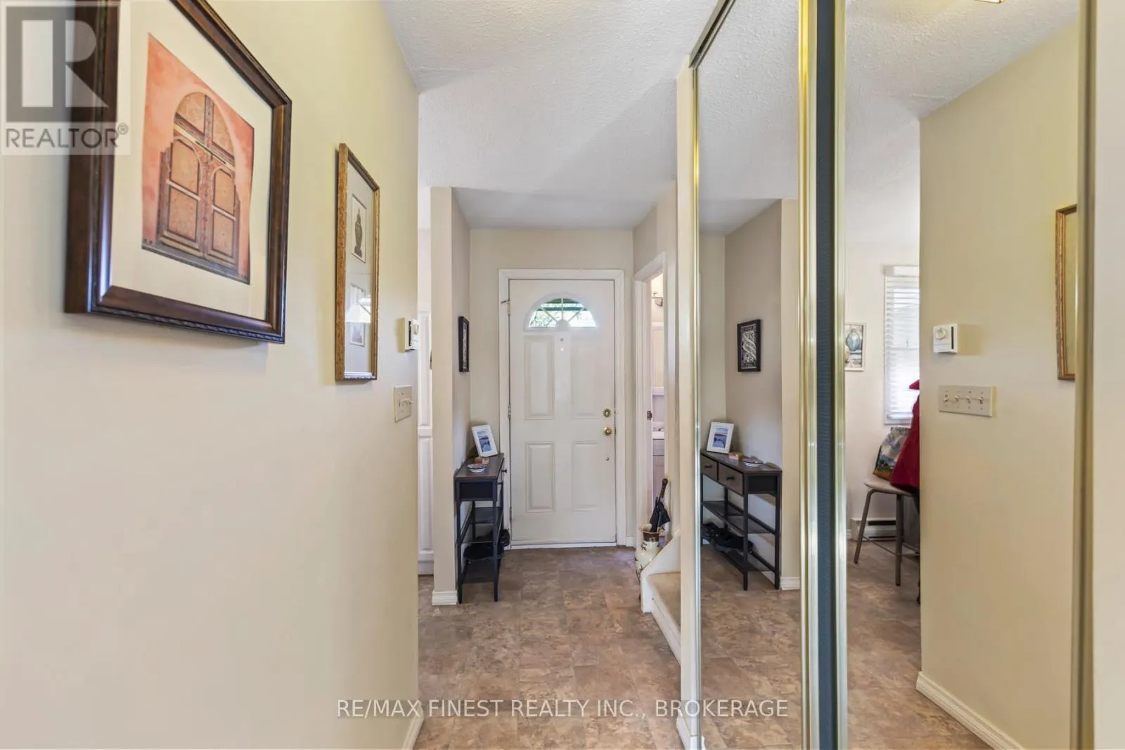 48 - 19 MACPHERSON AVENUE, #48