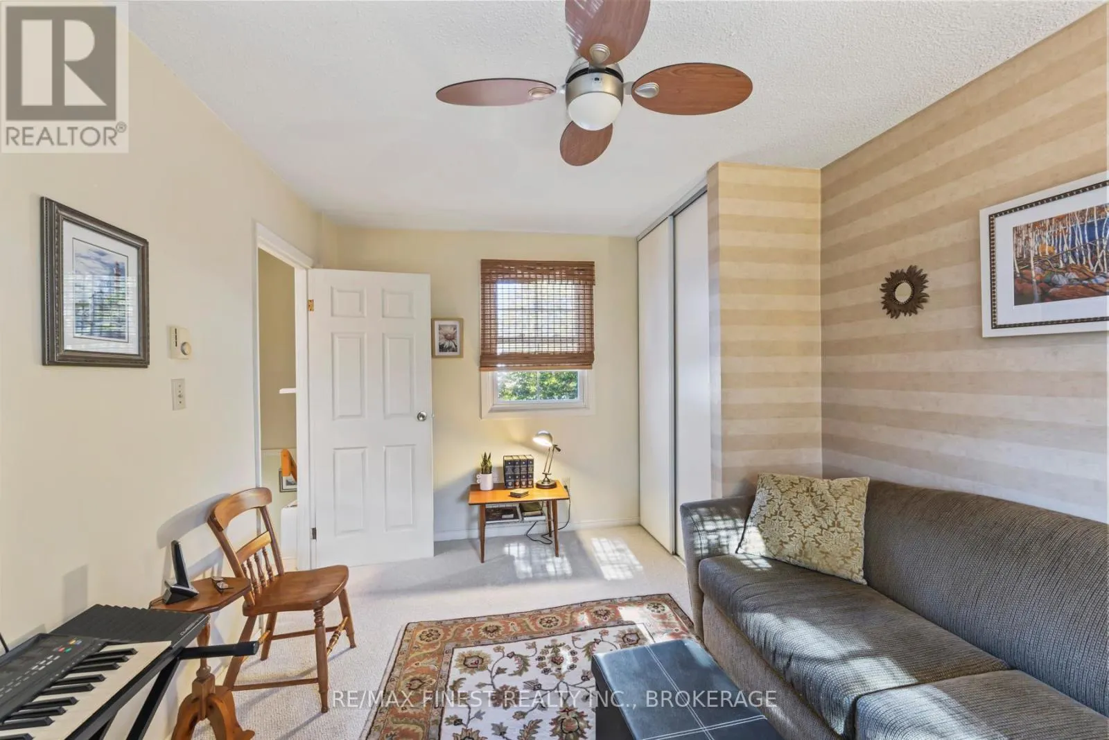 48 - 19 MACPHERSON AVENUE, #48