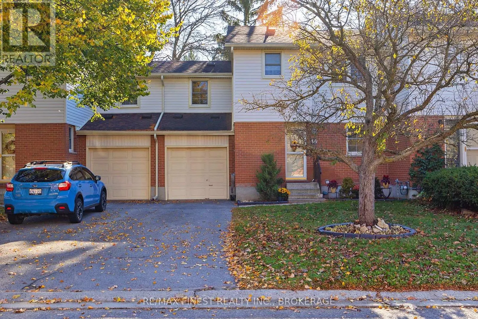 48 - 19 MACPHERSON AVENUE, #48