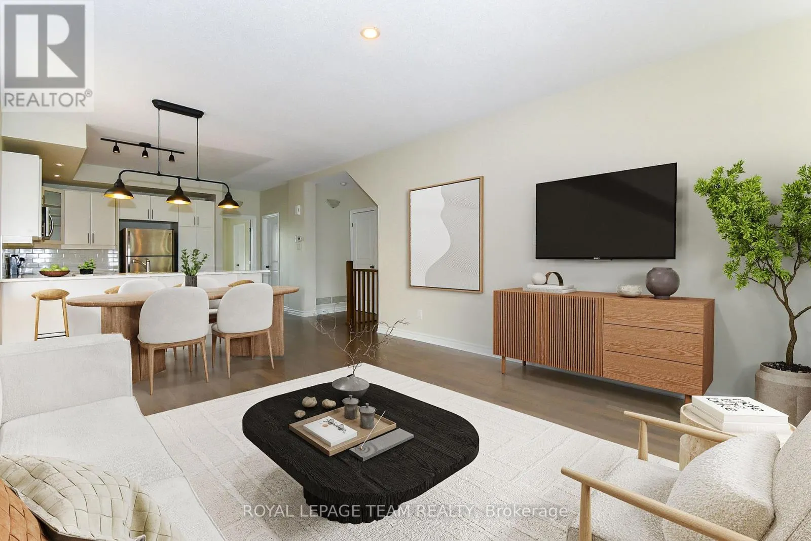 28 - 200 PEMBINA PRIVATE