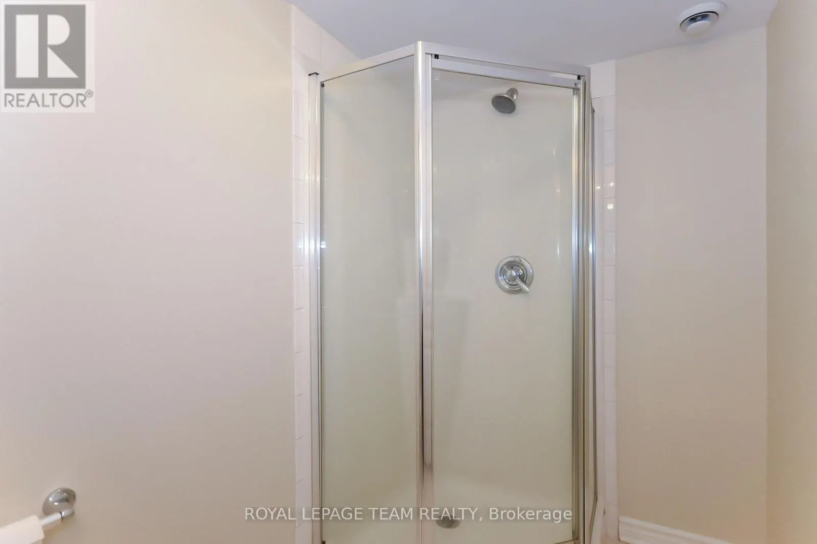 28 - 200 PEMBINA PRIVATE