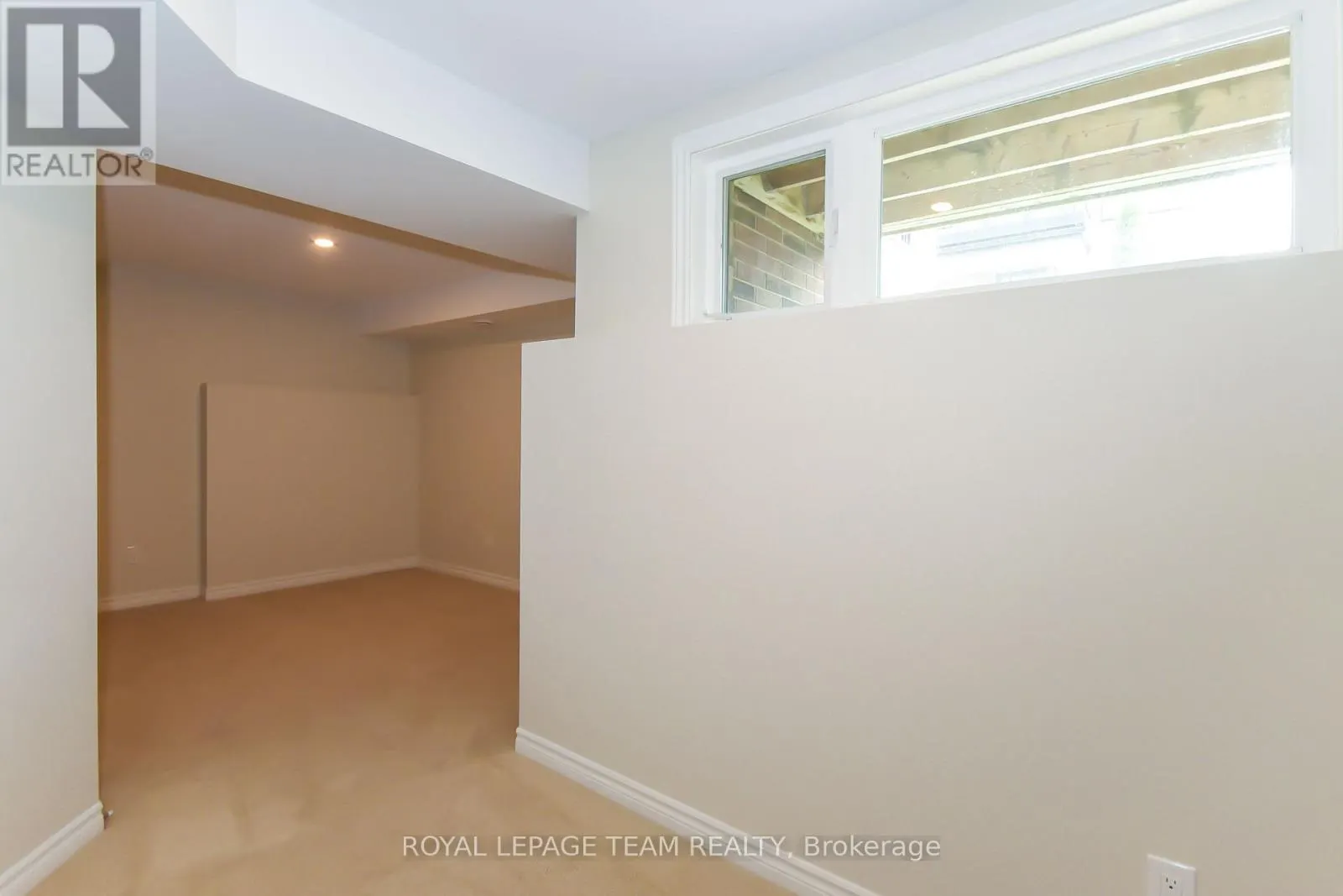 28 - 200 PEMBINA PRIVATE