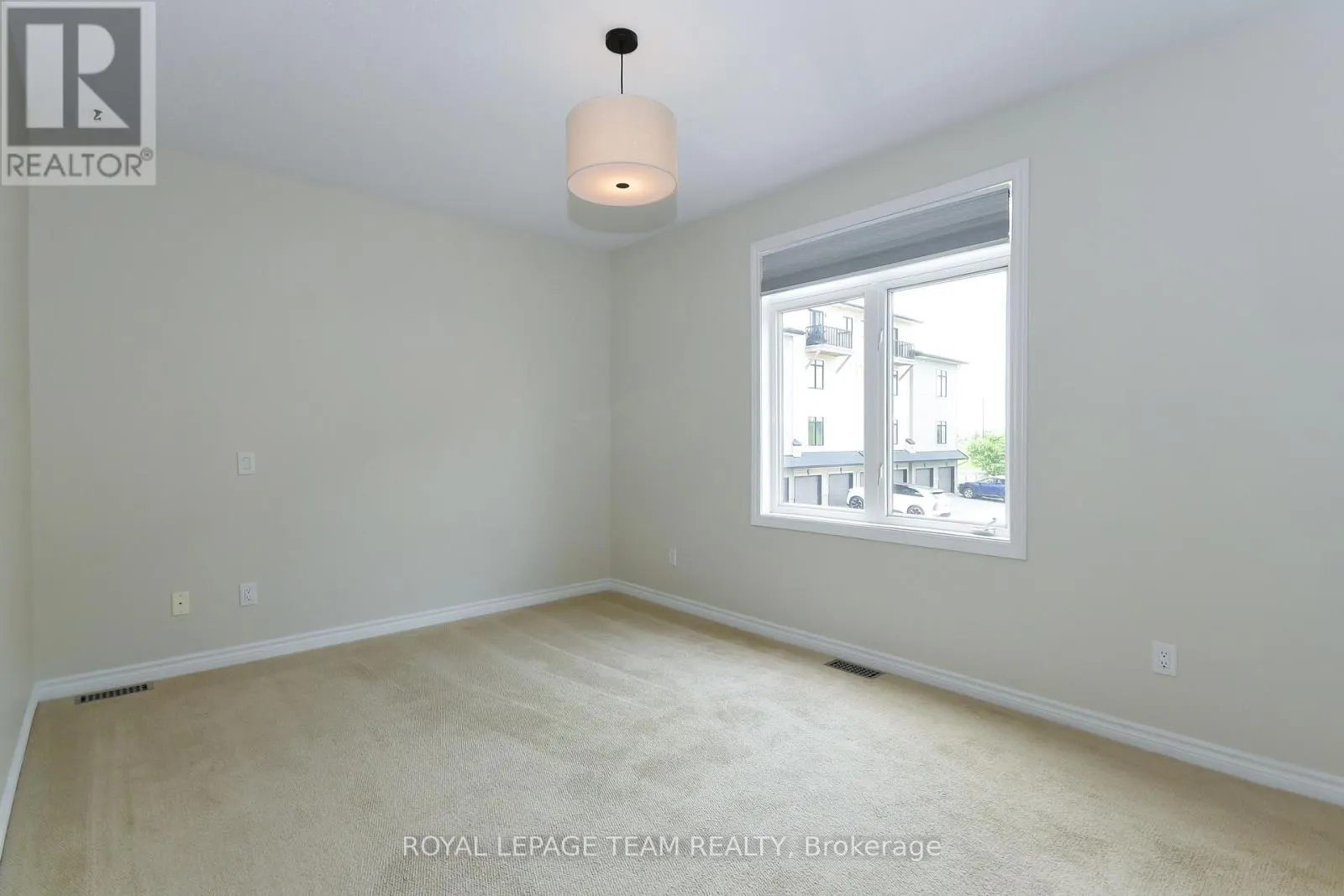 28 - 200 PEMBINA PRIVATE