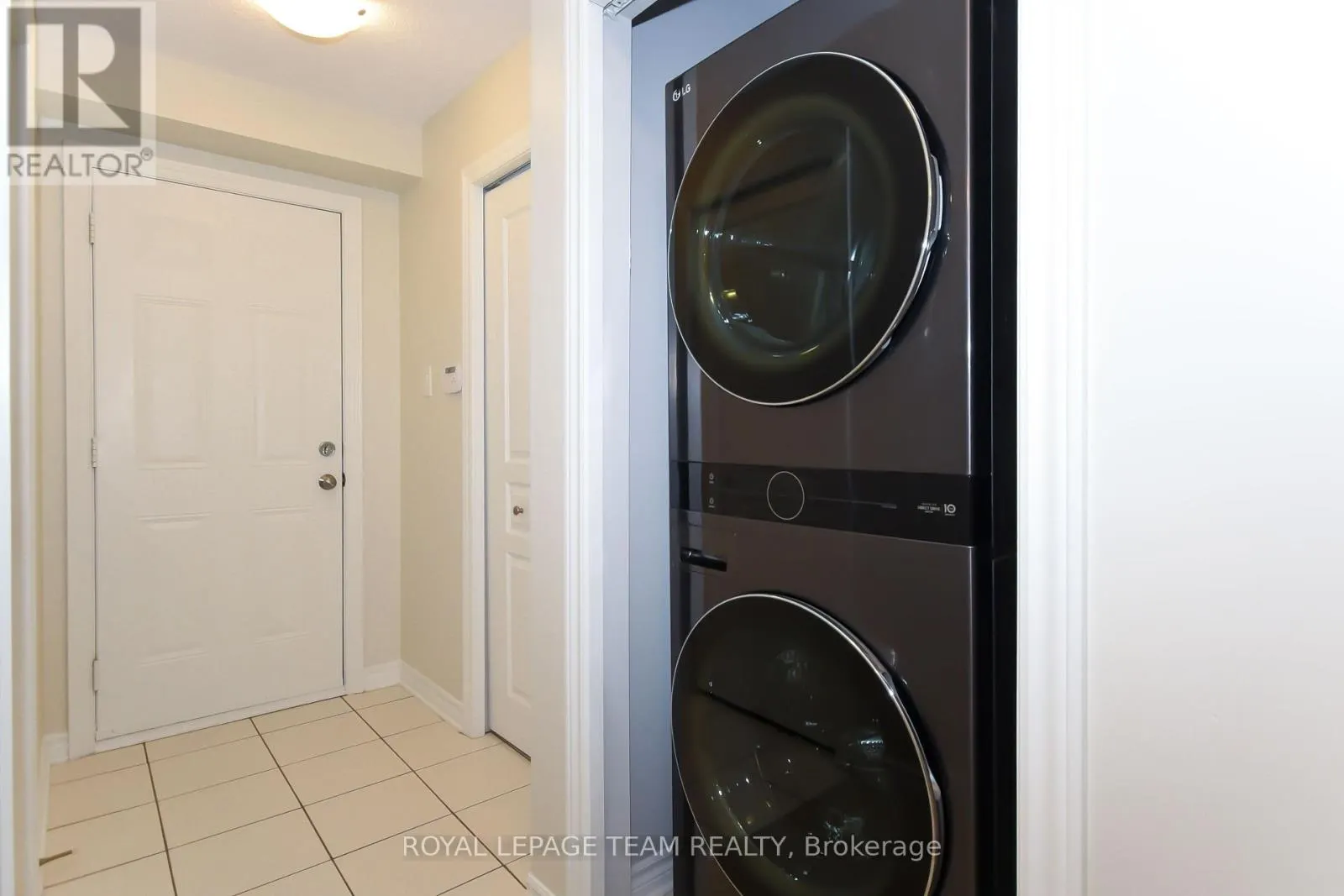 28 - 200 PEMBINA PRIVATE