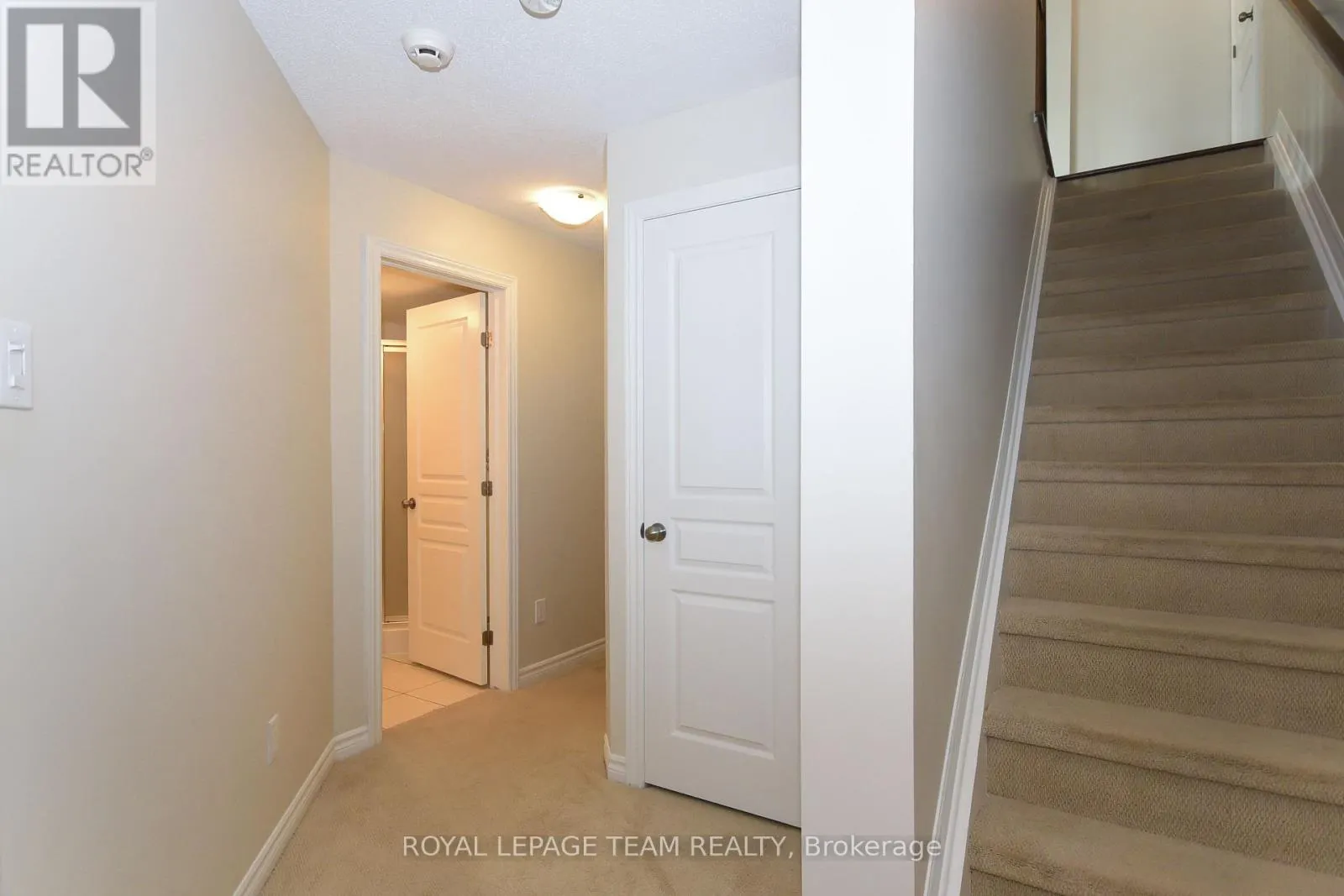 28 - 200 PEMBINA PRIVATE