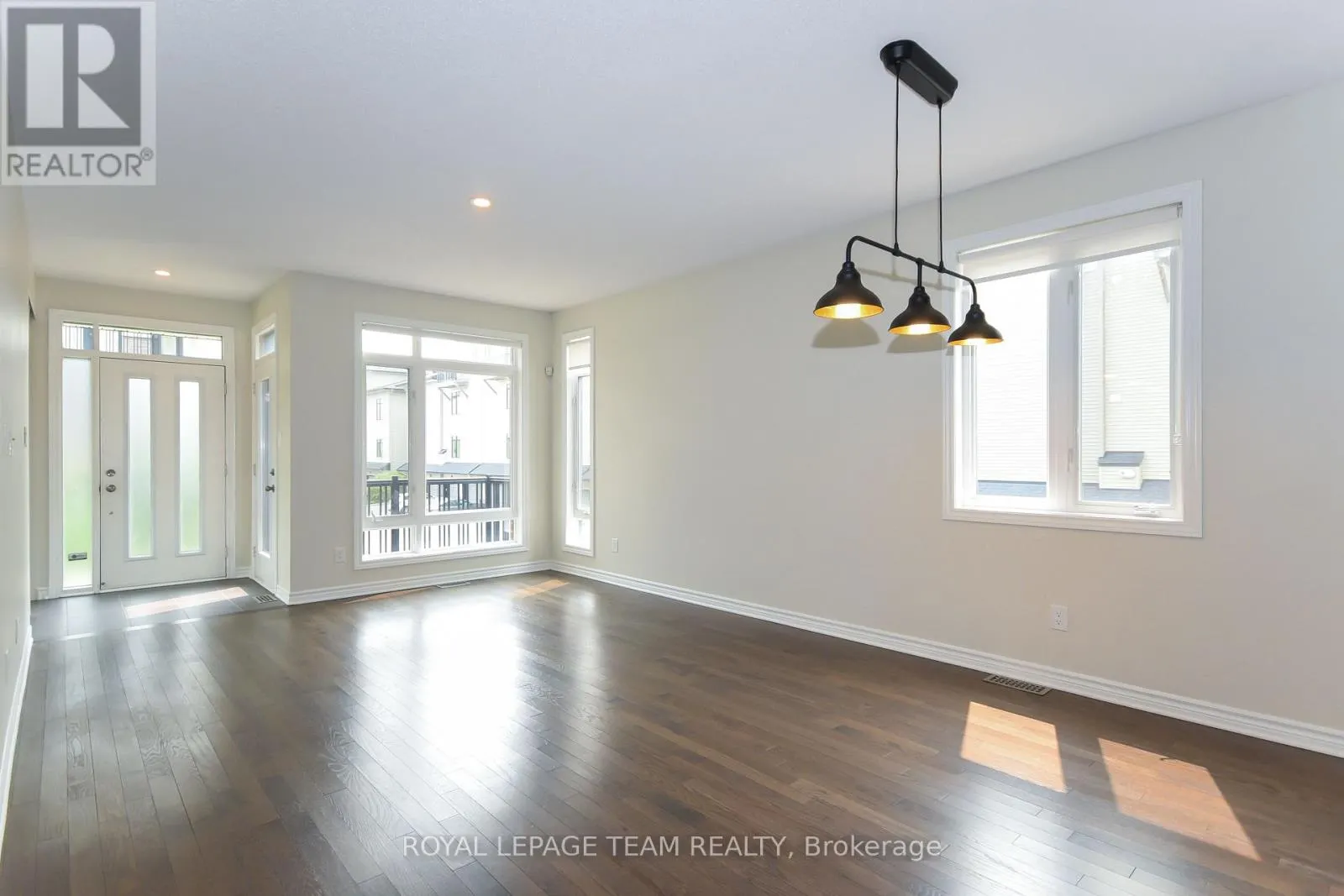 28 - 200 PEMBINA PRIVATE