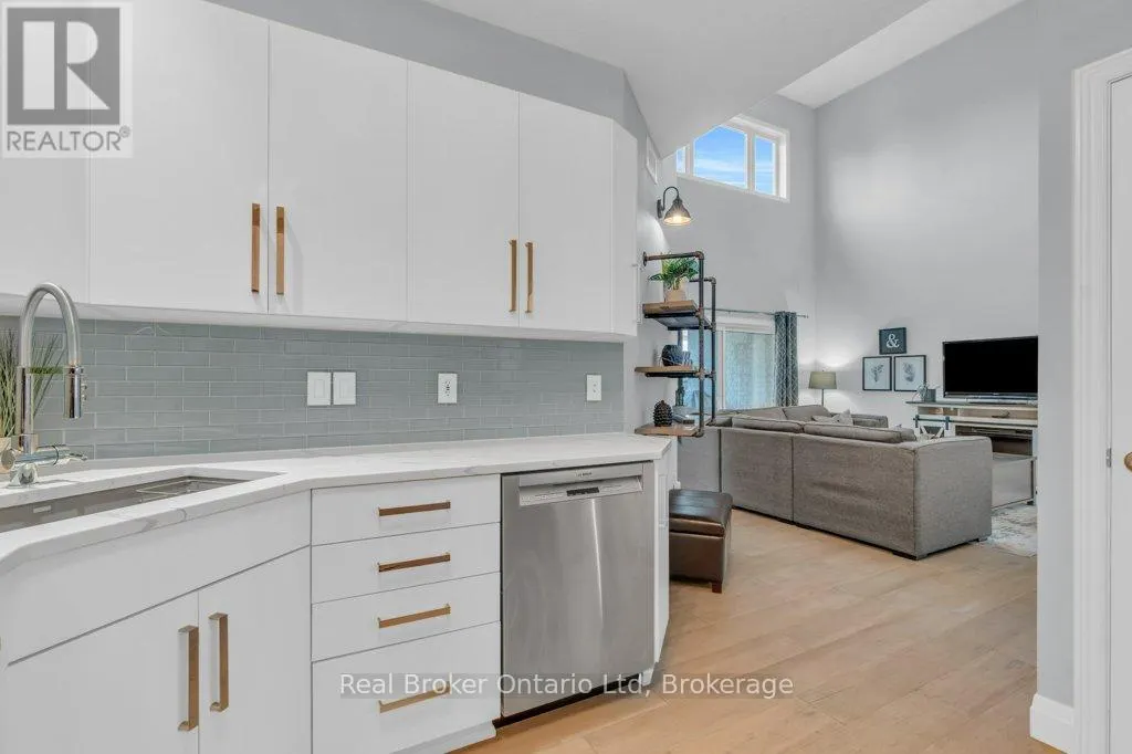 3 - 254 SUMMERFIELD DRIVE, #3