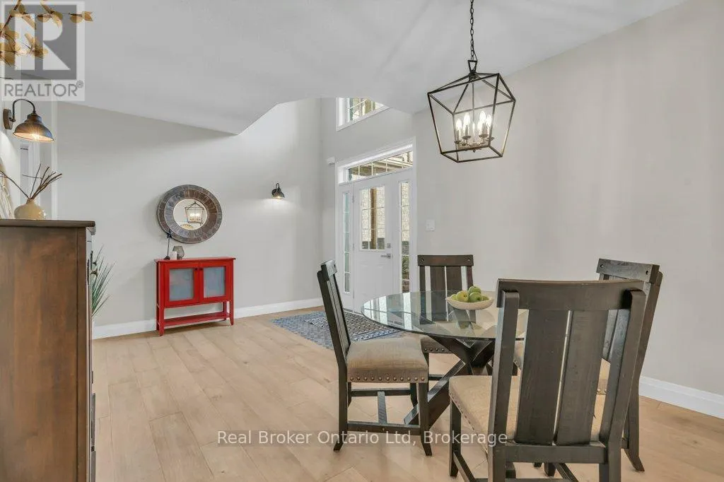 3 - 254 SUMMERFIELD DRIVE, #3