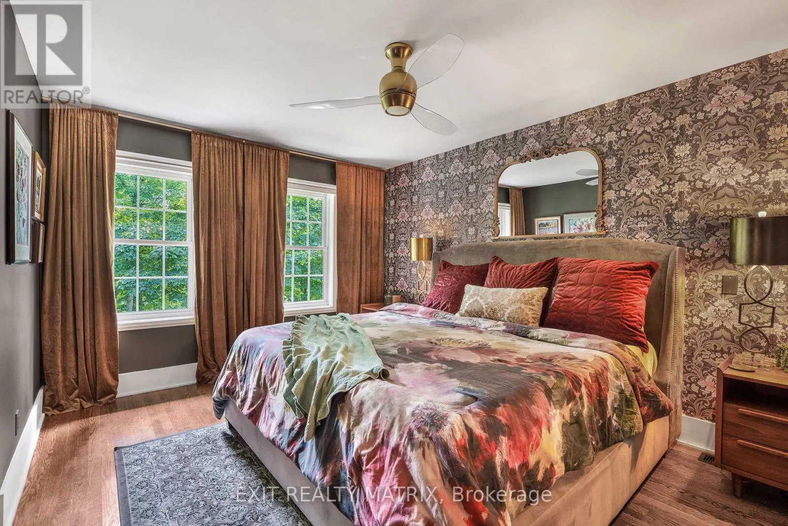 1271 GEORGES VANIER DRIVE