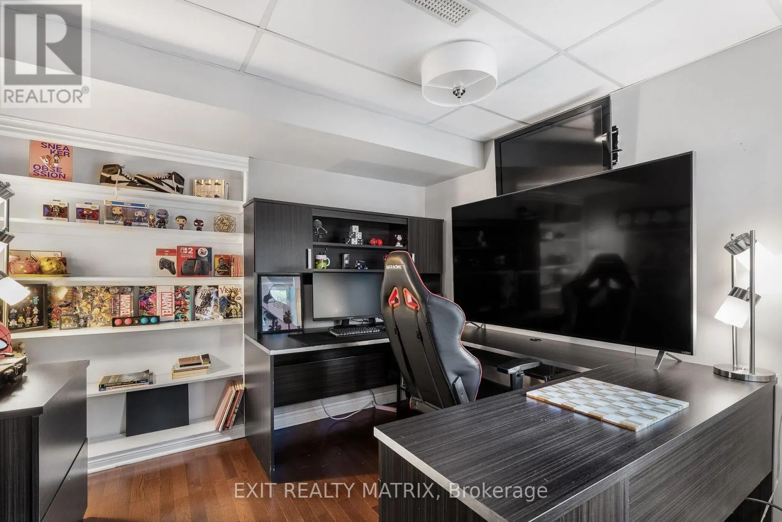 1271 GEORGES VANIER DRIVE