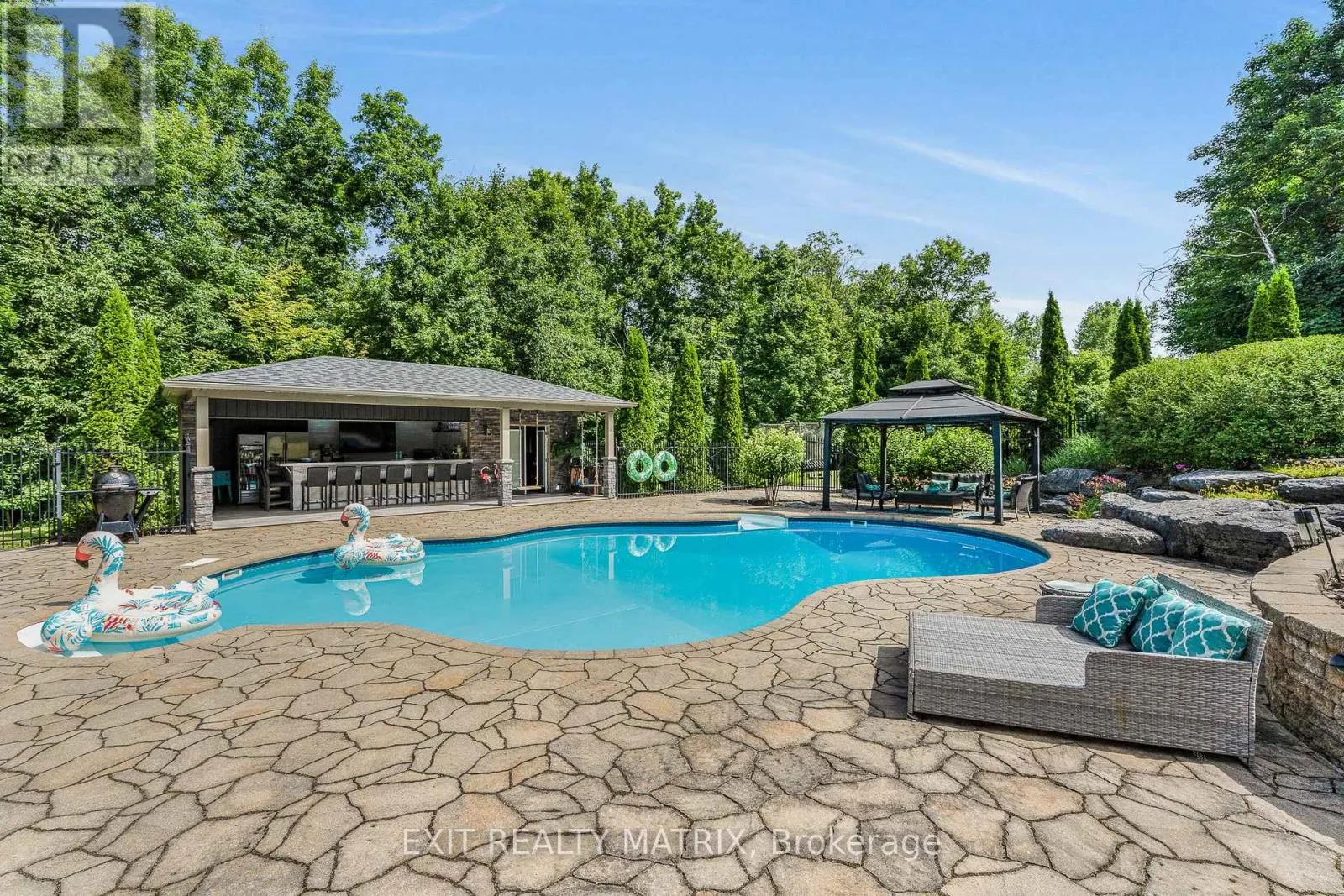 1271 GEORGES VANIER DRIVE