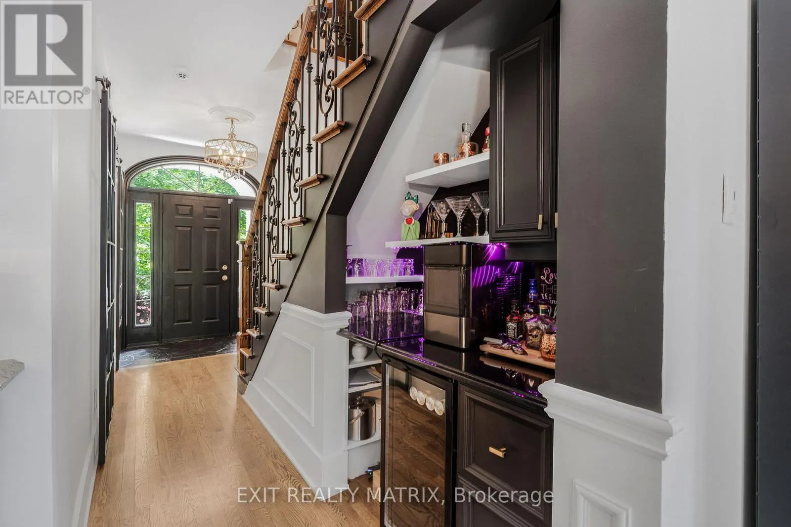 1271 GEORGES VANIER DRIVE