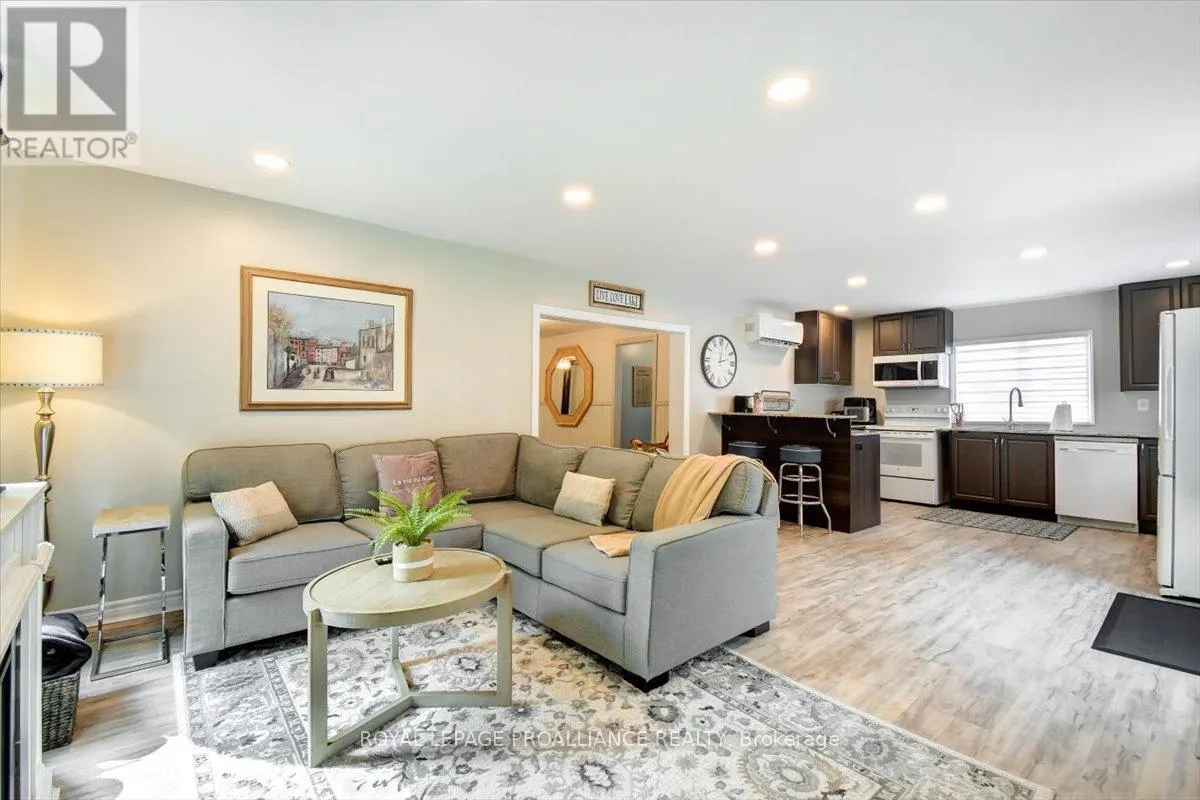 75 A & B HUGHES LANE