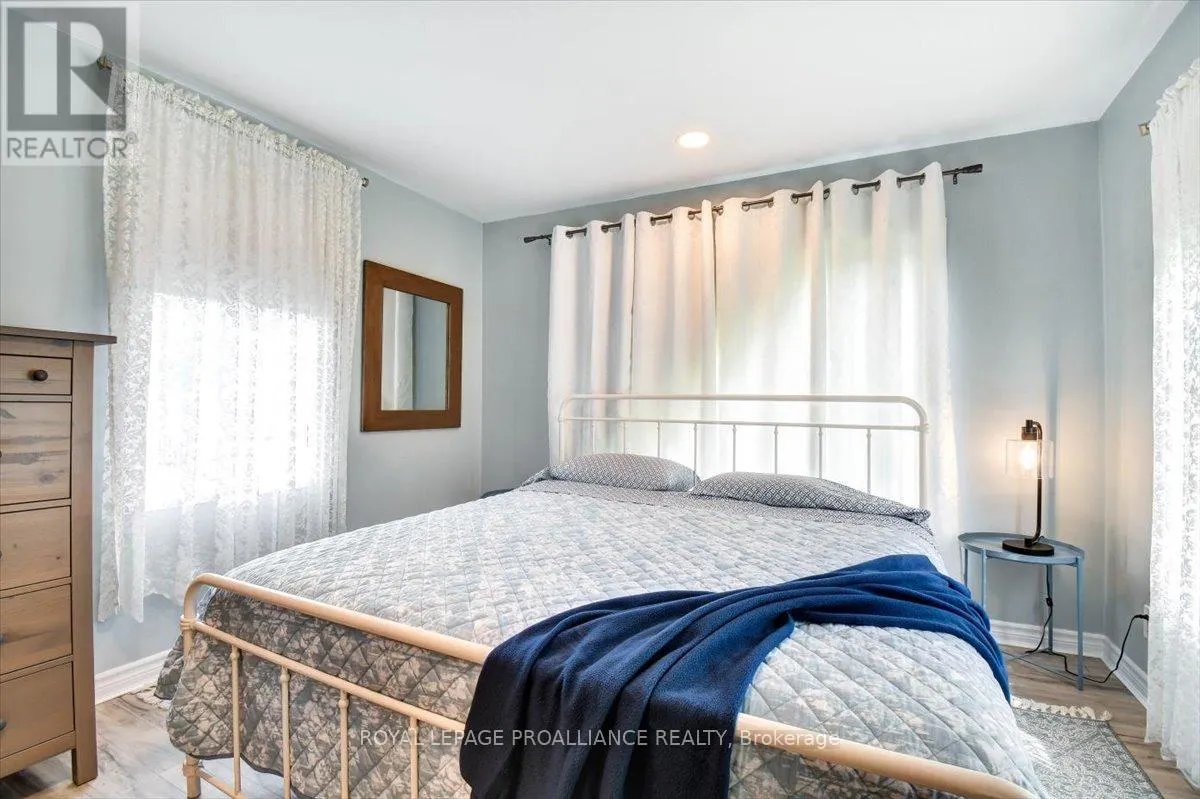 75 A & B HUGHES LANE