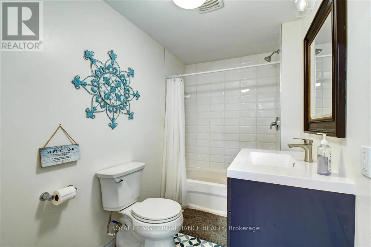 75 A & B HUGHES LANE