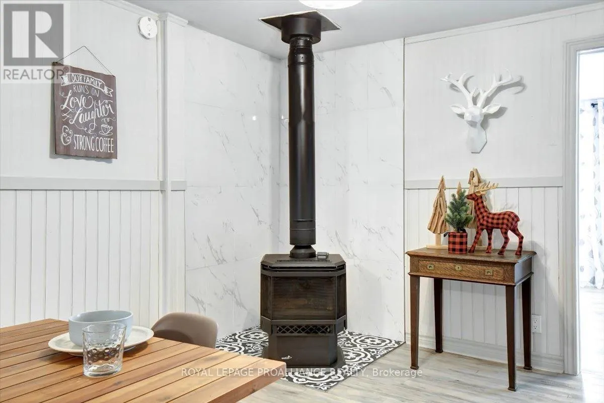 75 A & B HUGHES LANE